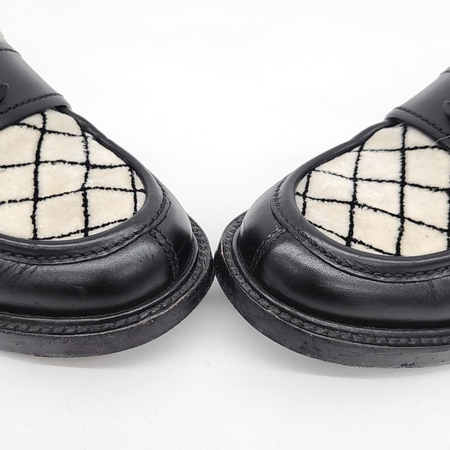 Chanel Loafers – Calfskin Leather – Black