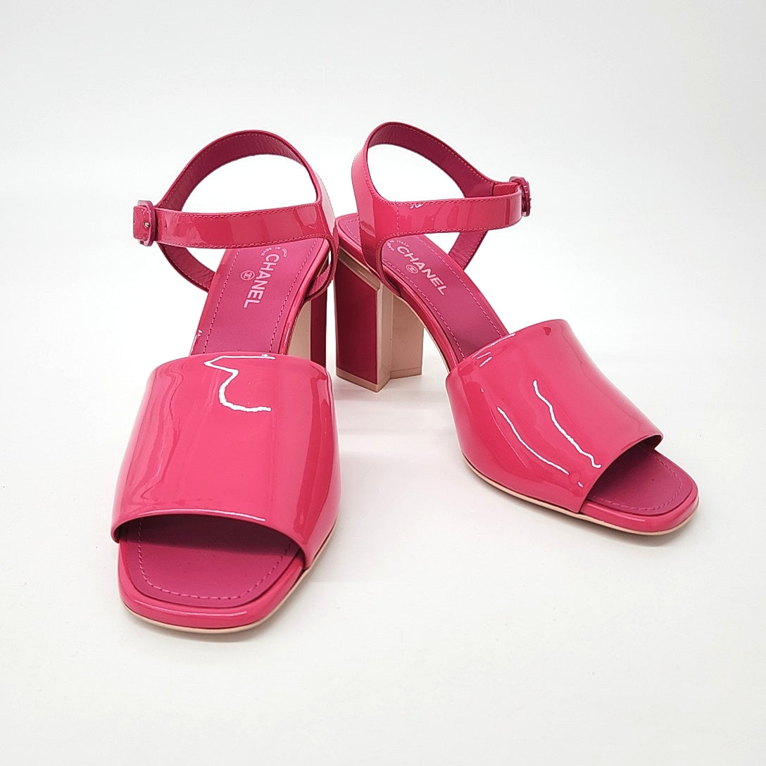 Chanel Sandals – Patent Leather – Pink