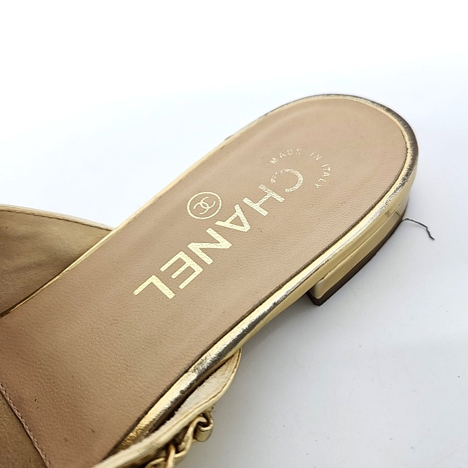 Chanel Mule – Leather – Gold