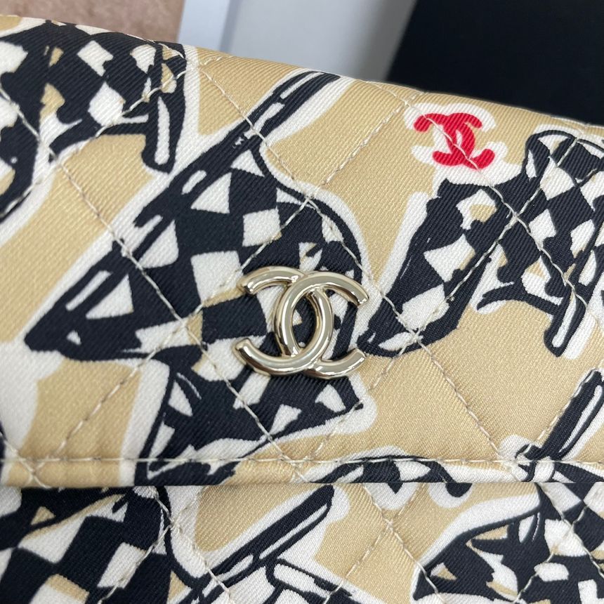 Chanel Flap Bag – Beige – Black