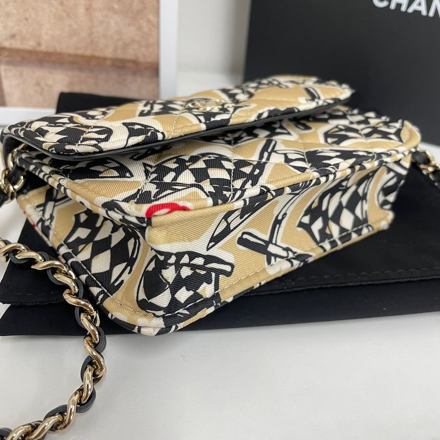Chanel Flap Bag – Beige – Black