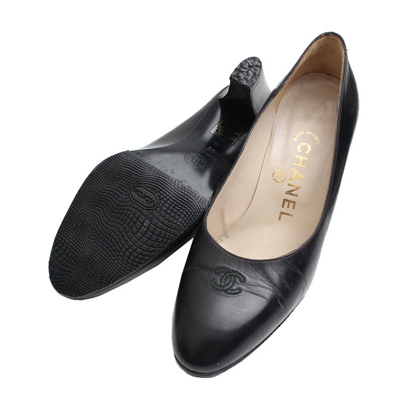 Chanel Pumps – Calfskin Leather – Black