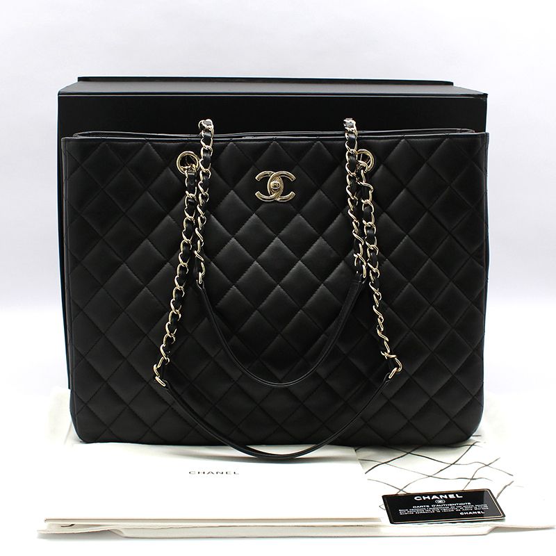 Chanel Shoulder Bag – Lambskin Leather – Black – Gold Hardware