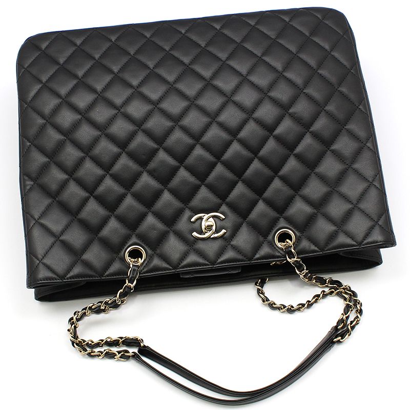 Chanel Shoulder Bag – Lambskin Leather – Black – Gold Hardware