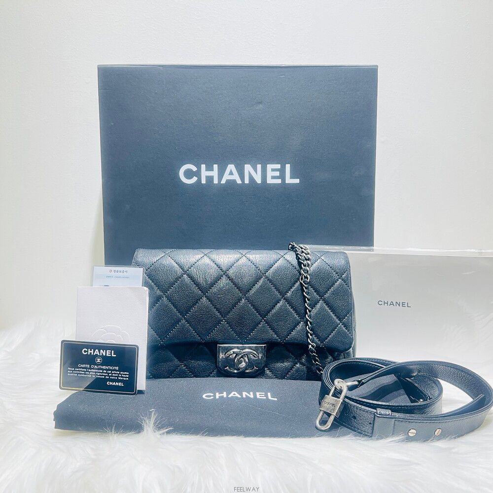 Chanel Boy – Caviar Leather – Black – Silver Hardware