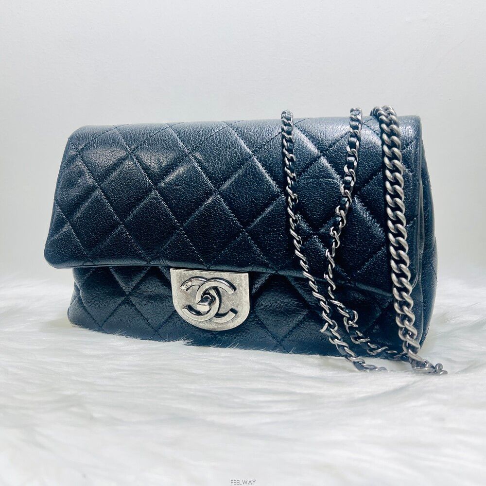 Chanel Boy – Caviar Leather – Black – Silver Hardware