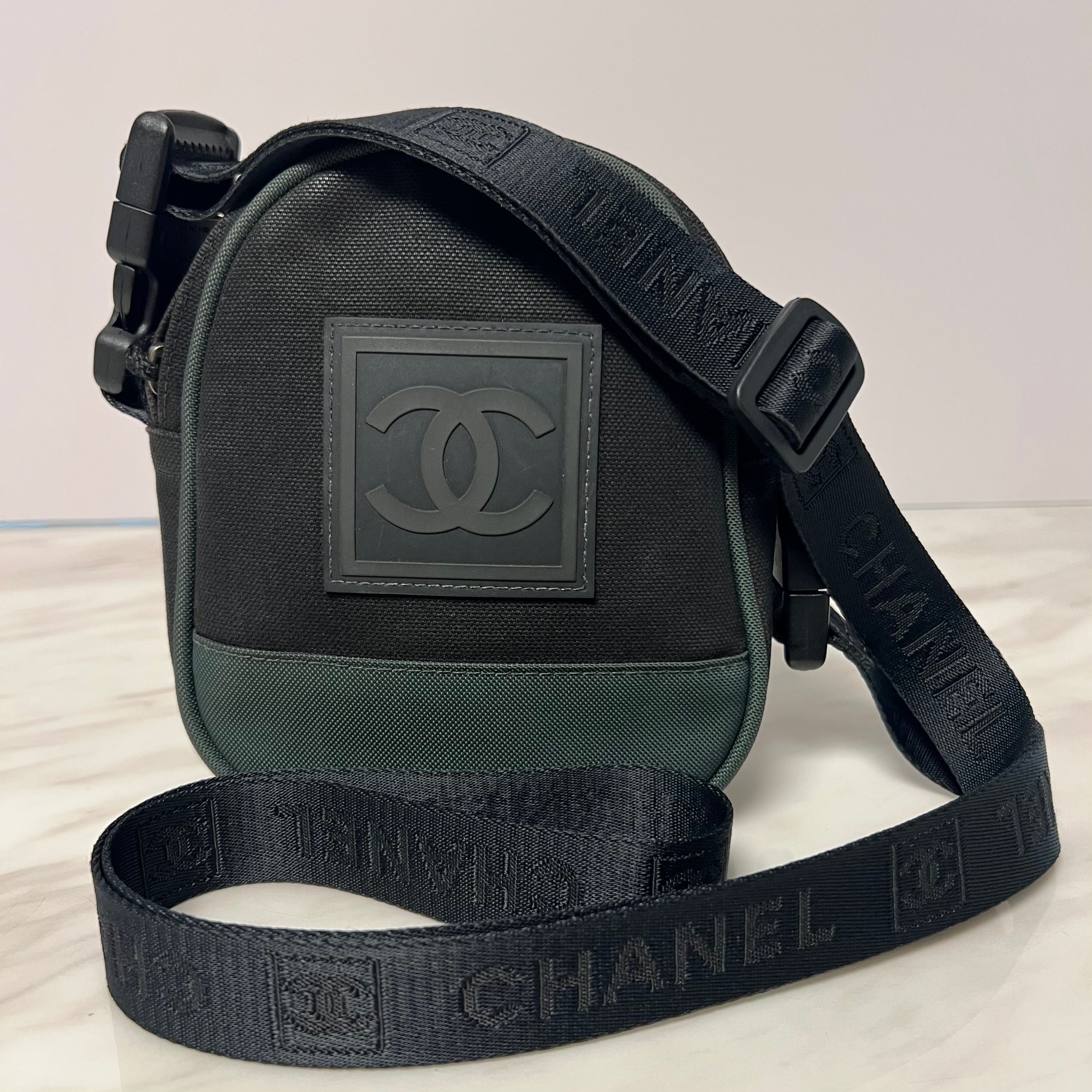 Chanel Shoulder Bag – Nylon – Green