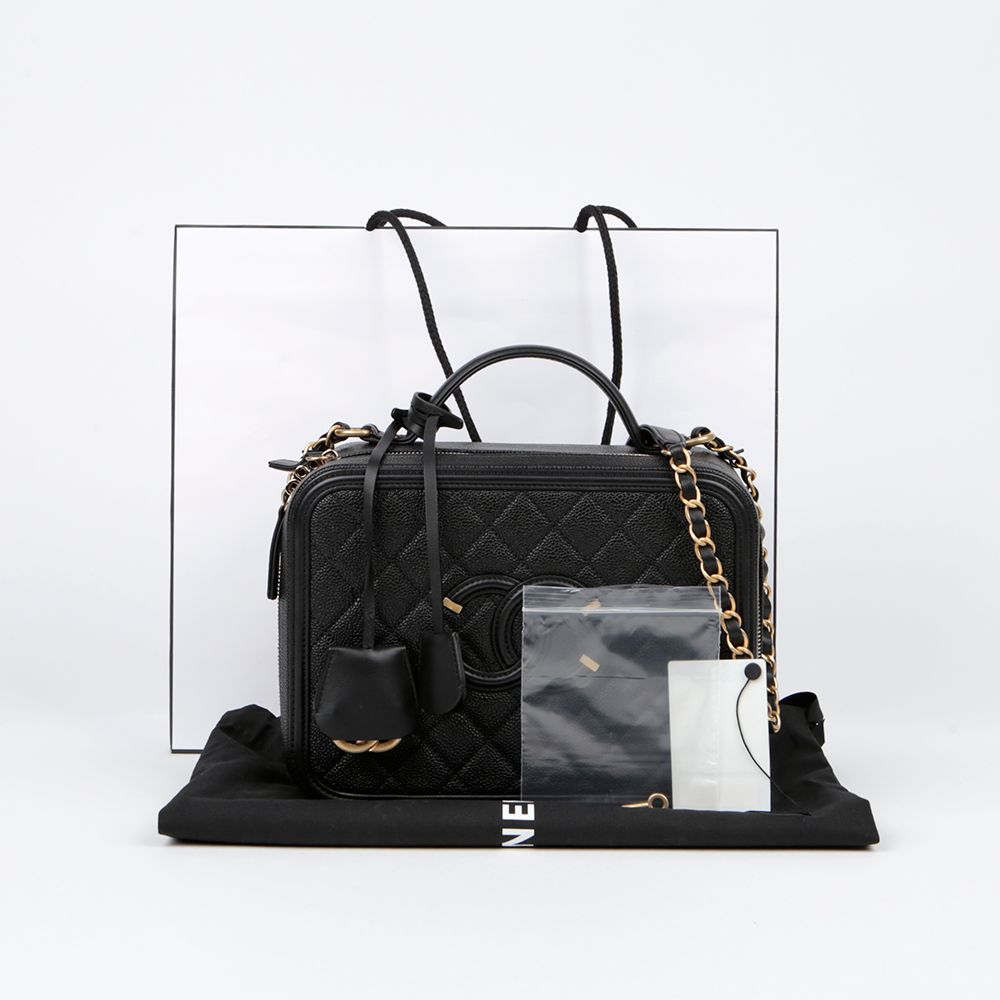 Chanel Vanity Case – Caviar Leather – Black – Gold Hardware