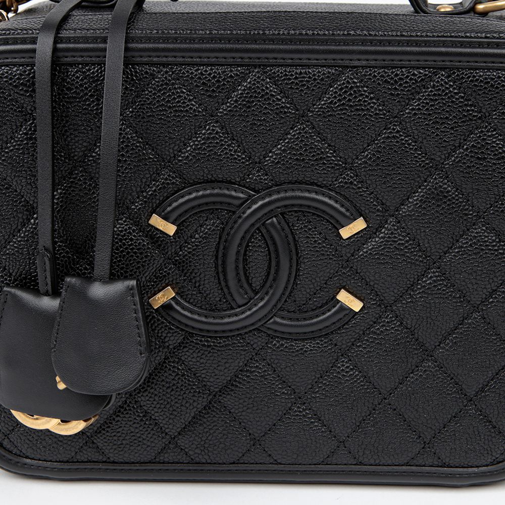 Chanel Vanity Case – Caviar Leather – Black – Gold Hardware