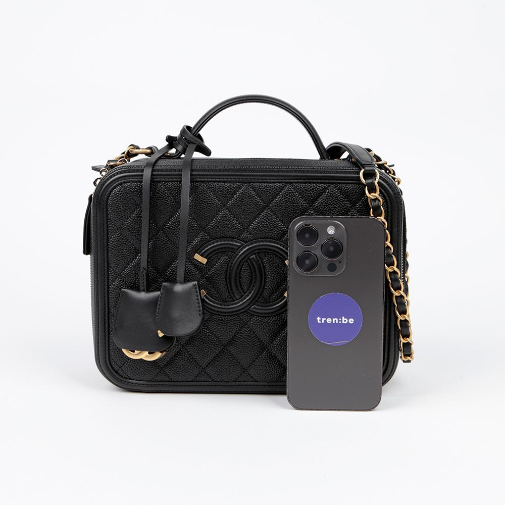 Chanel Vanity Case – Caviar Leather – Black – Gold Hardware