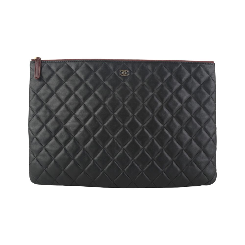 Chanel Clutch – Lambskin Leather – Black – Gold Hardware