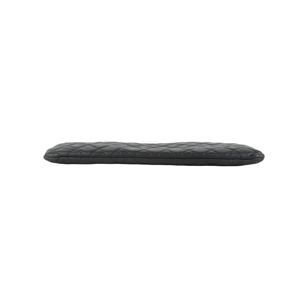 Chanel Clutch – Lambskin Leather – Black – Gold Hardware