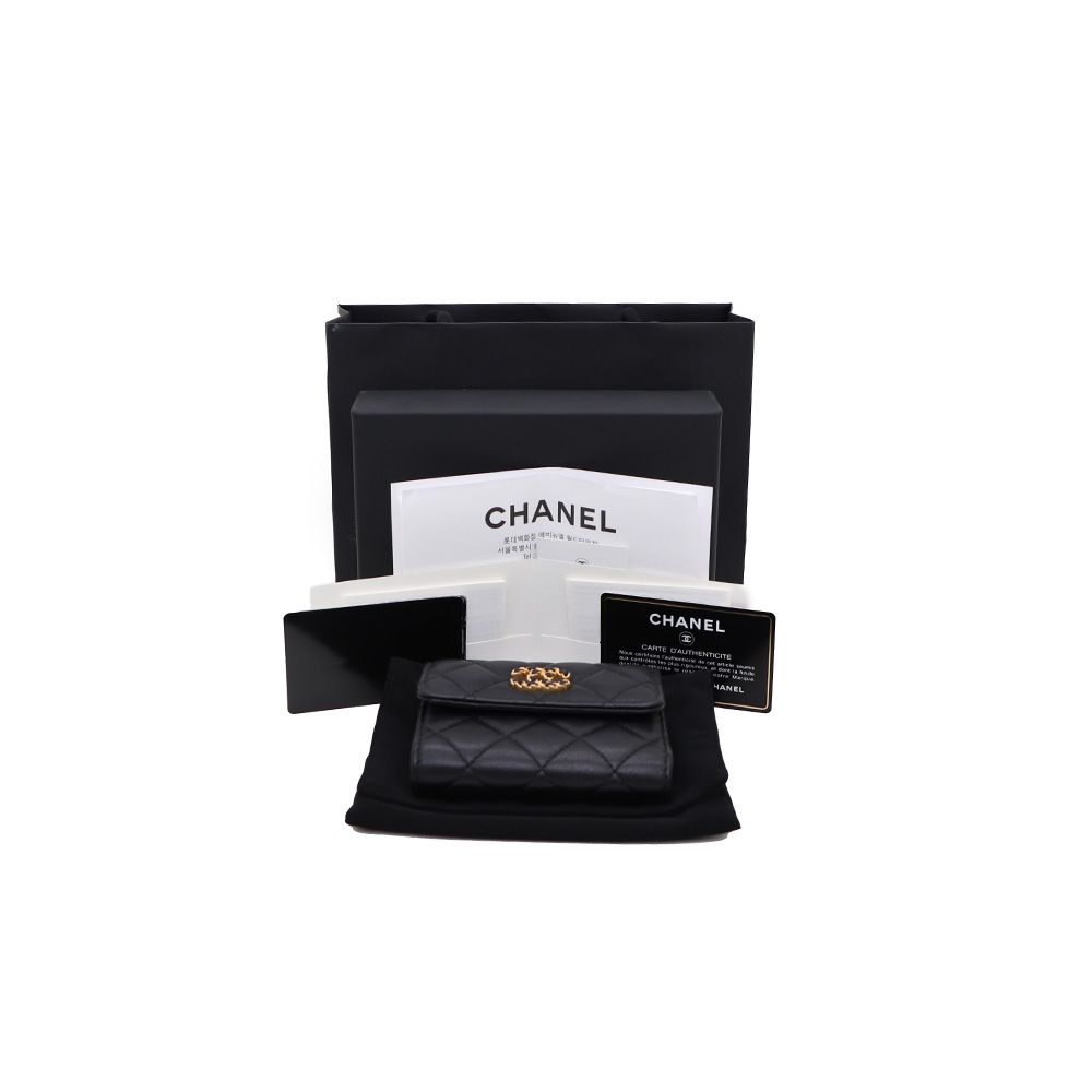 Chanel Flap Wallet – Lambskin Leather – Black