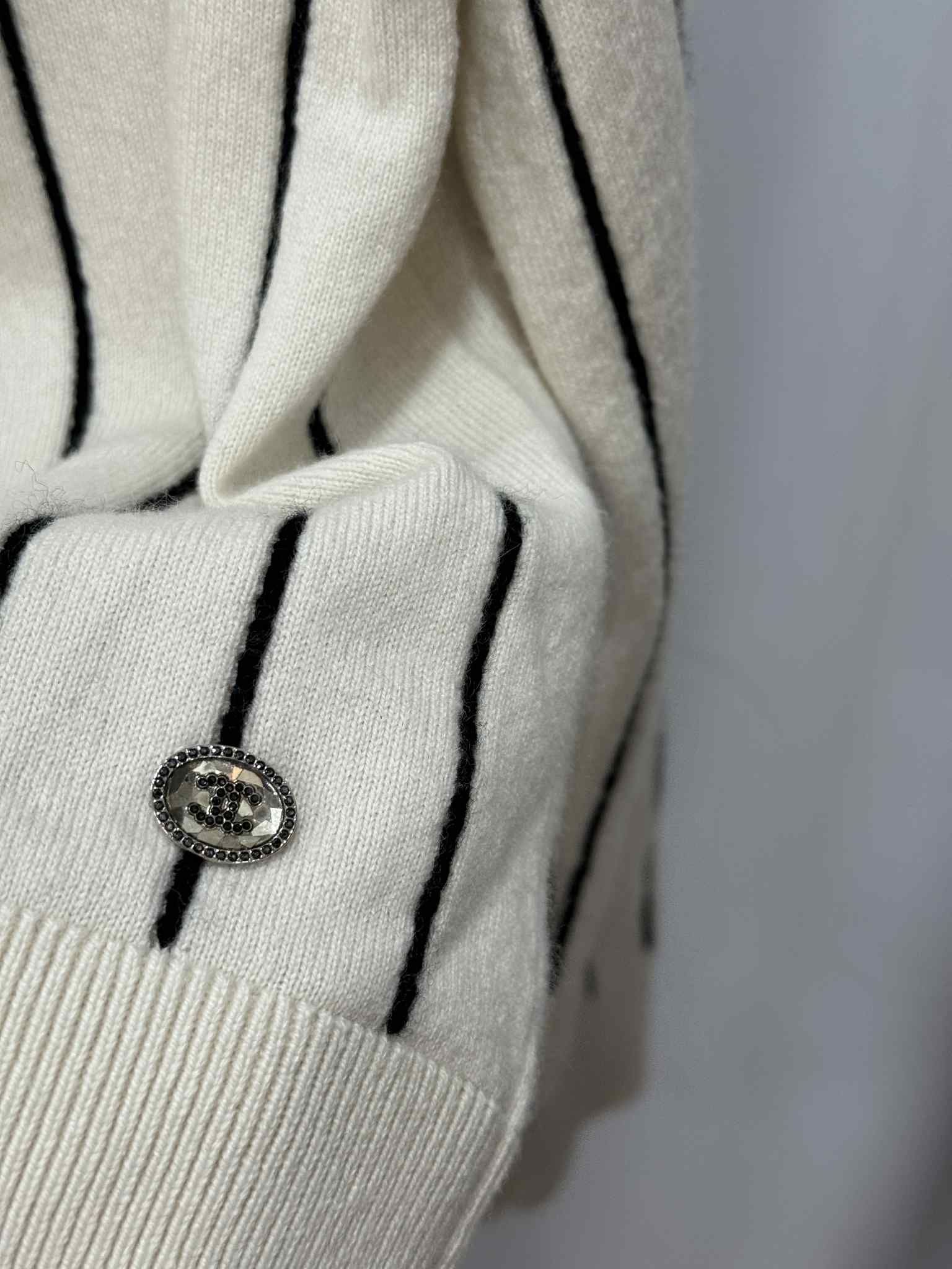 Chanel Stripe Pullover Knit – EU 38