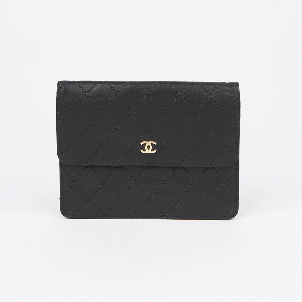 Chanel Flap Bag – Calfskin Leather – Black – Gold Hardware