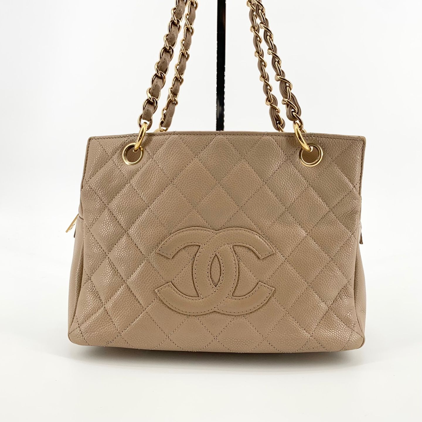 Chanel Shoulder Bag – Caviar Leather