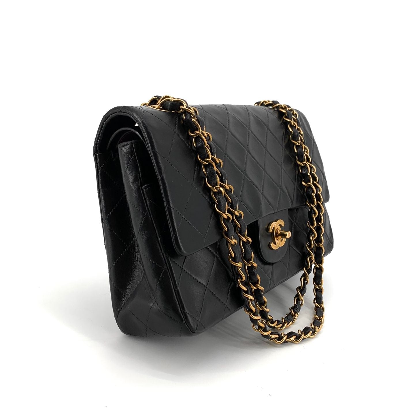 Classic Medium Shoulder Bag