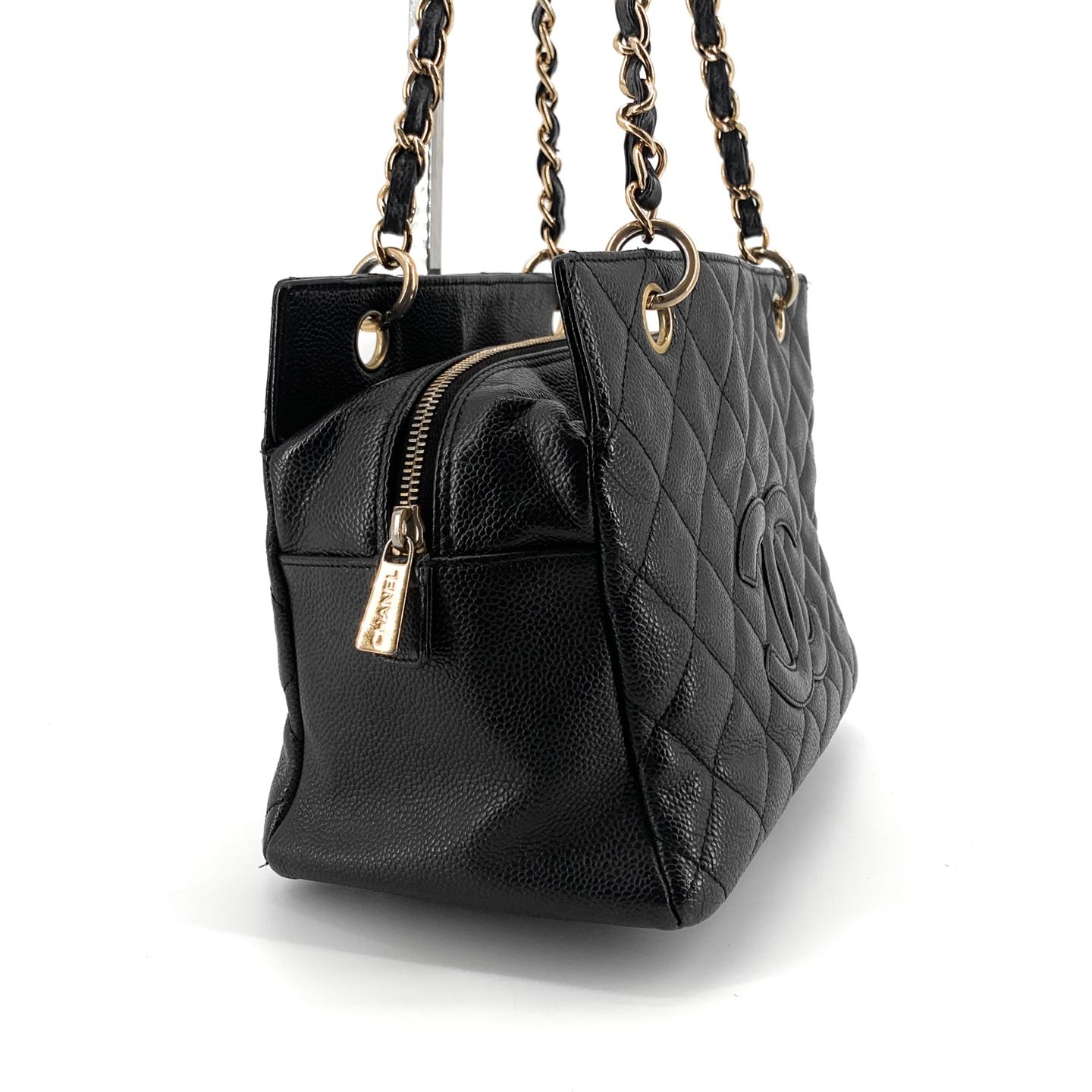 Caviar Shoulder Bag
