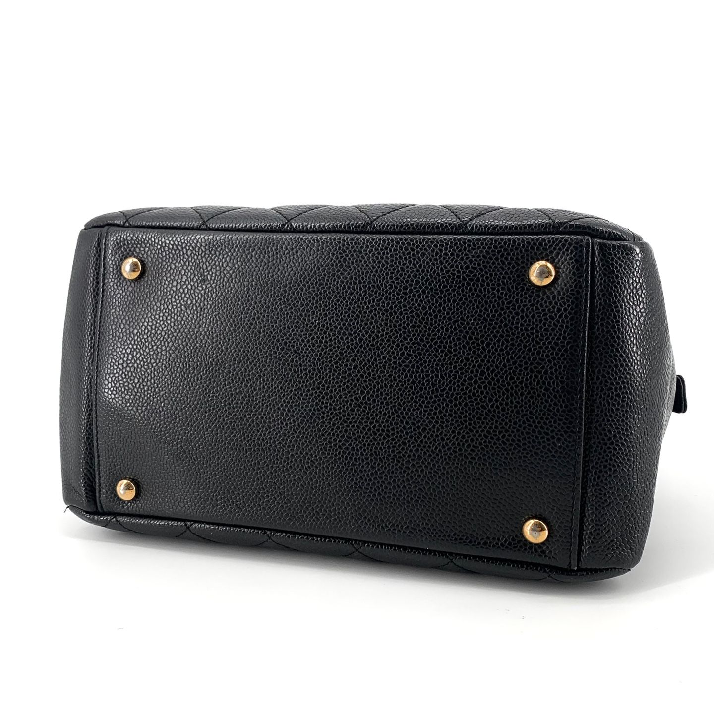 Caviar Shoulder Bag