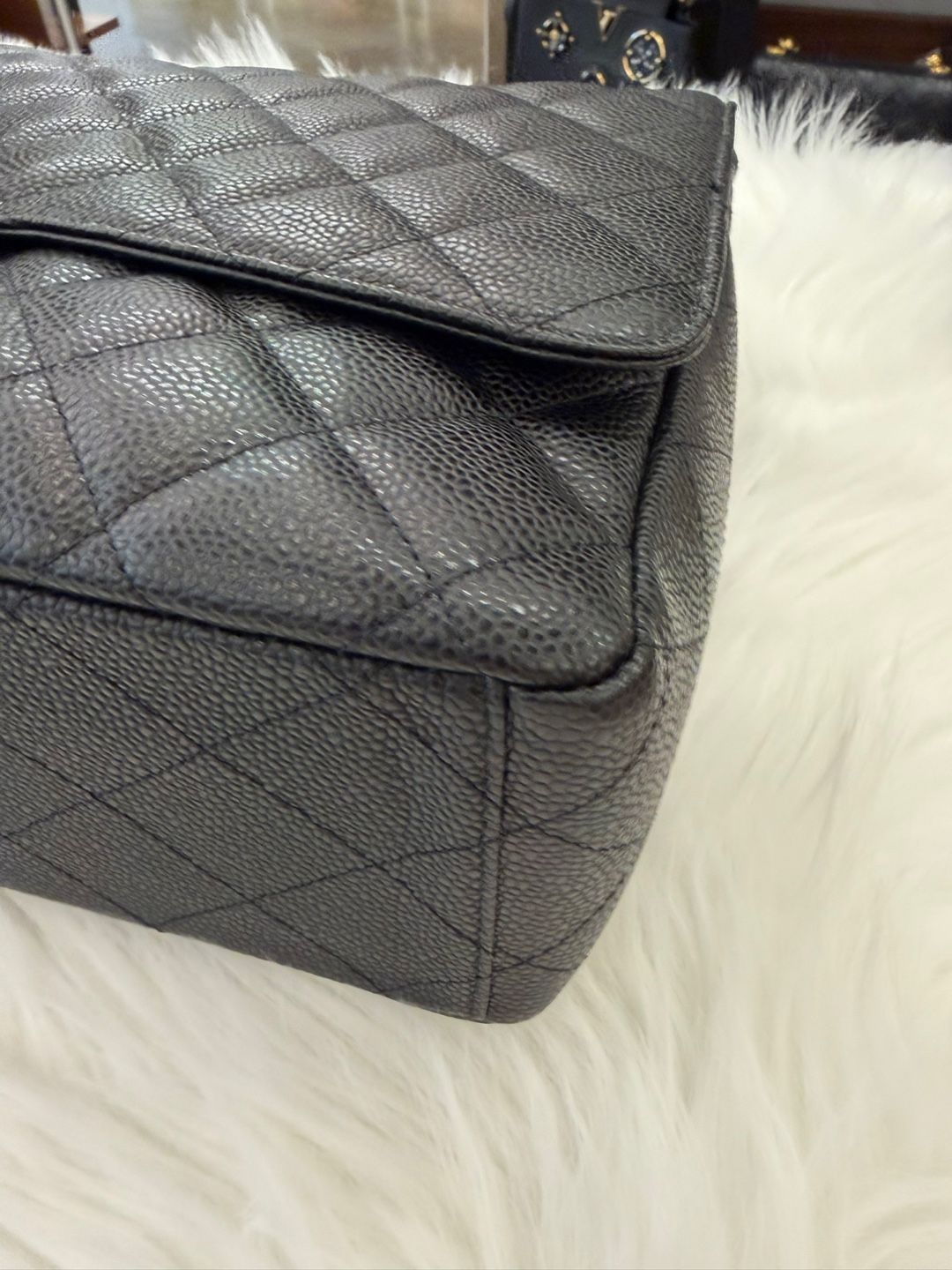 Classic Maxi Caviar Black Grade A+