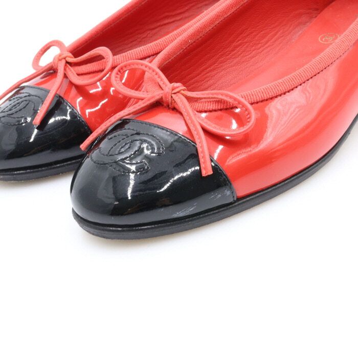Chanel Ballerina Flat – Patent Leather – Black and Red