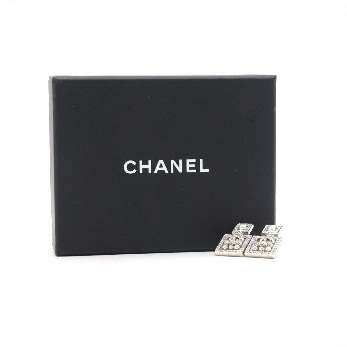 Chanel Earrings – Crystal Pearl