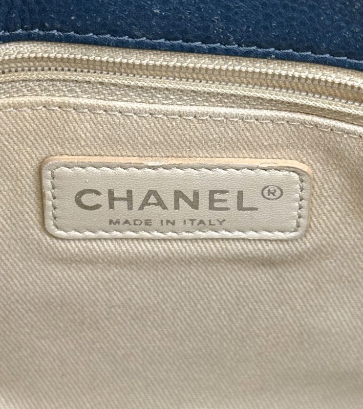 Chanel Shoulder Bag – Patent Leather – Navy