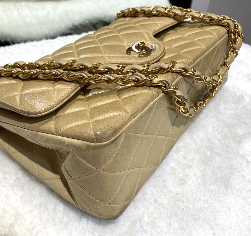 Chanel Classic Flap – Lambskin Leather – Beige