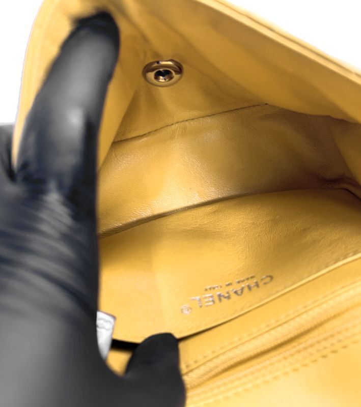 Chanel Shoulder Bag – Lambskin Leather – Yellow – Gold Hardware