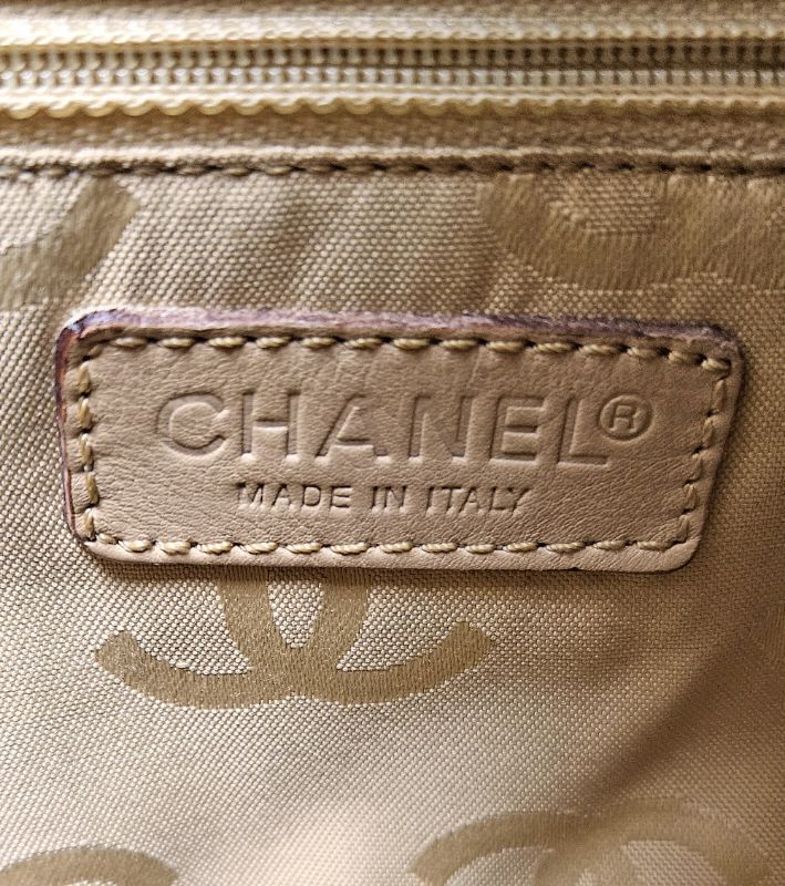 Chanel Shoulder Bag – Calfskin Leather – Beige – Gold Hardware