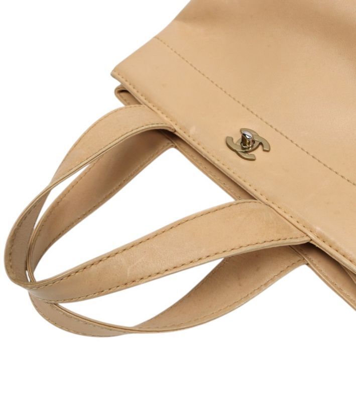 Chanel Shoulder Bag – Calfskin Leather – Beige – Gold Hardware