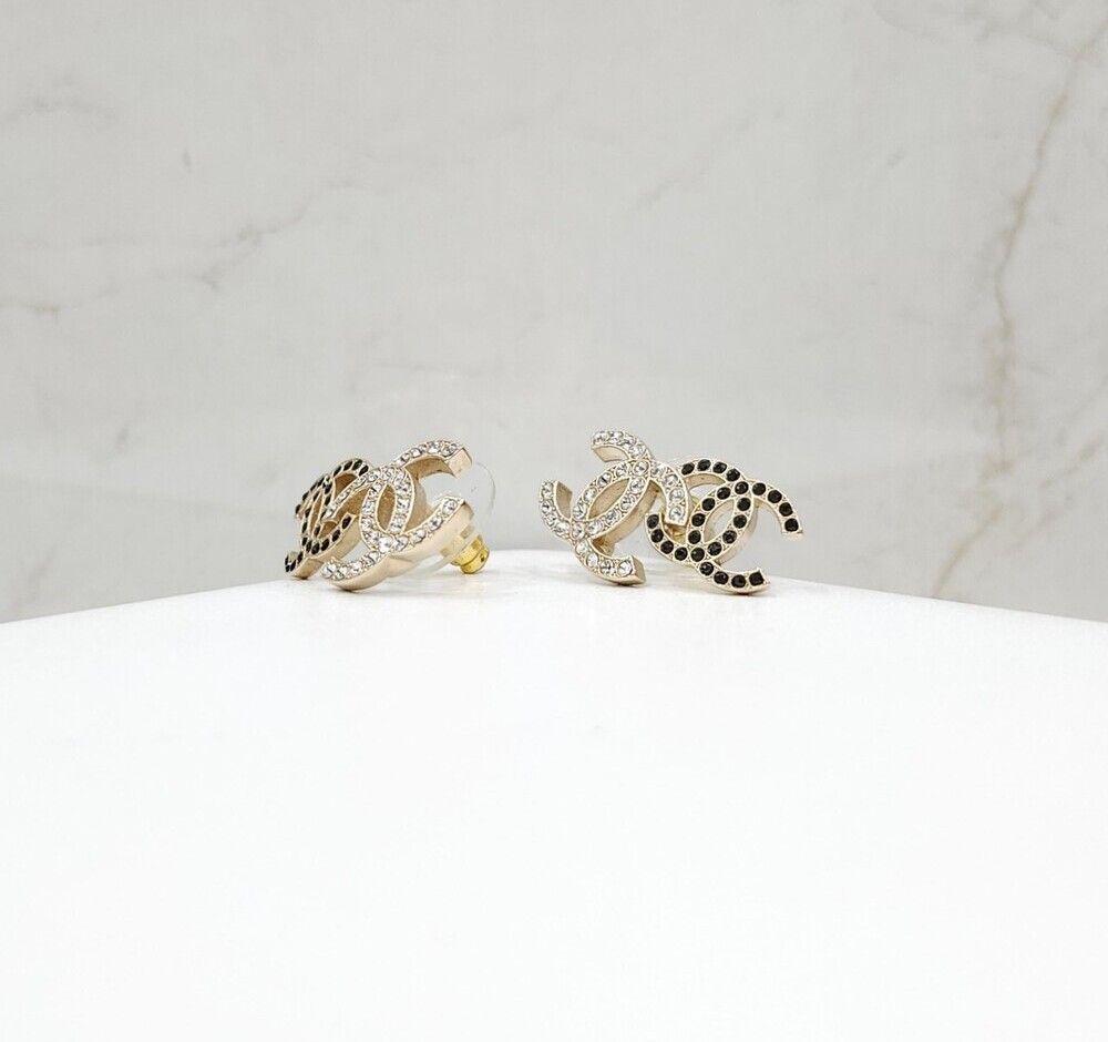 Double CC Logo Crystal Earring AB9260