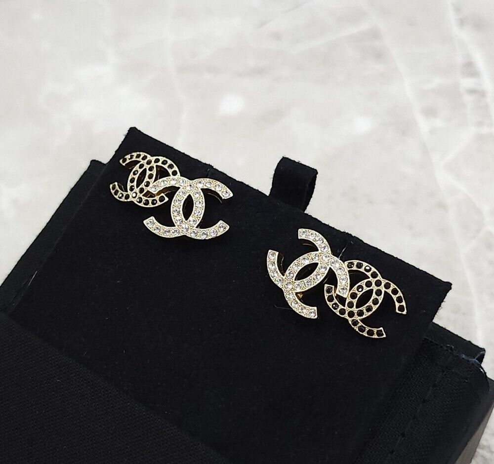 Double CC Logo Crystal Earring AB9260