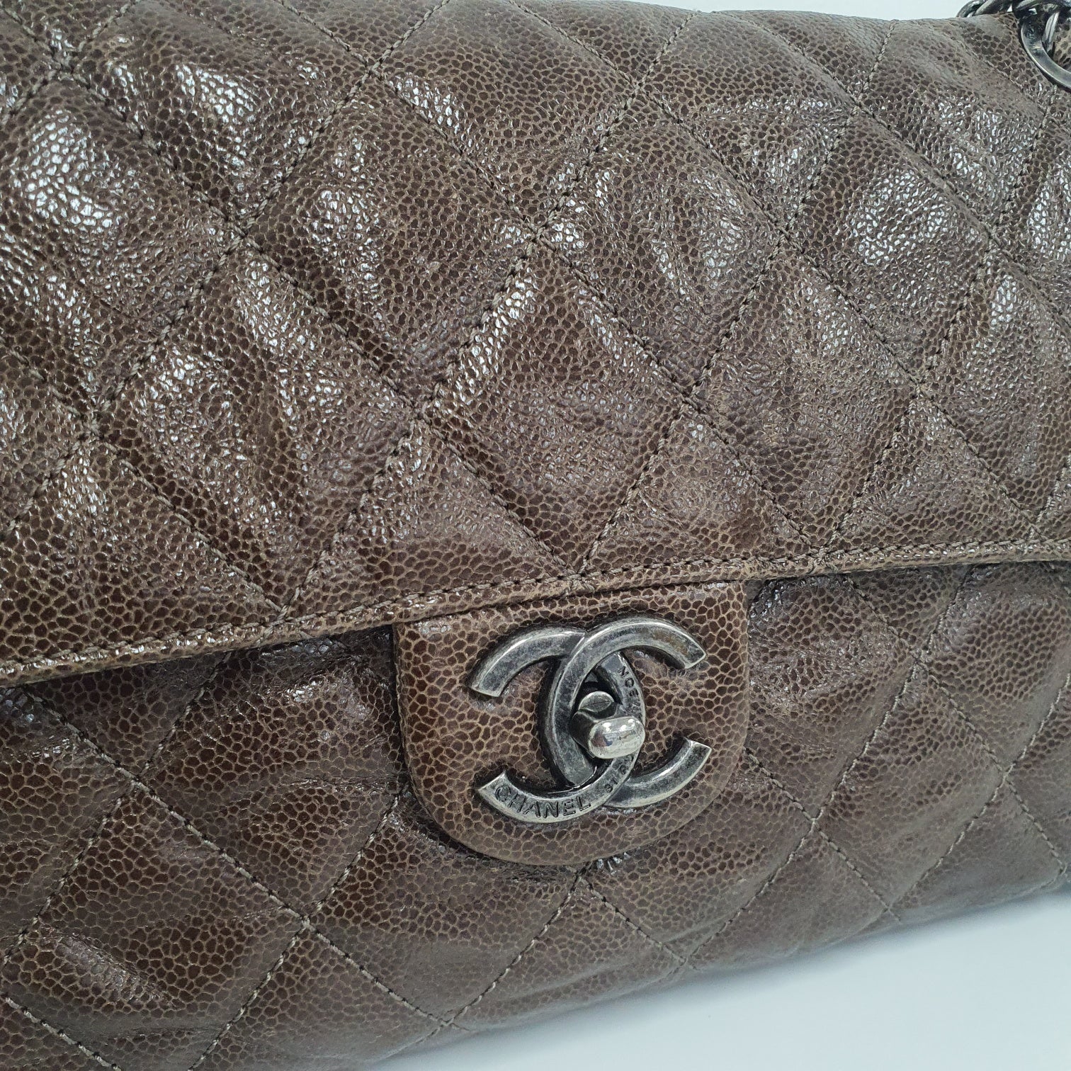 Caviar Chain Shoulder Bag