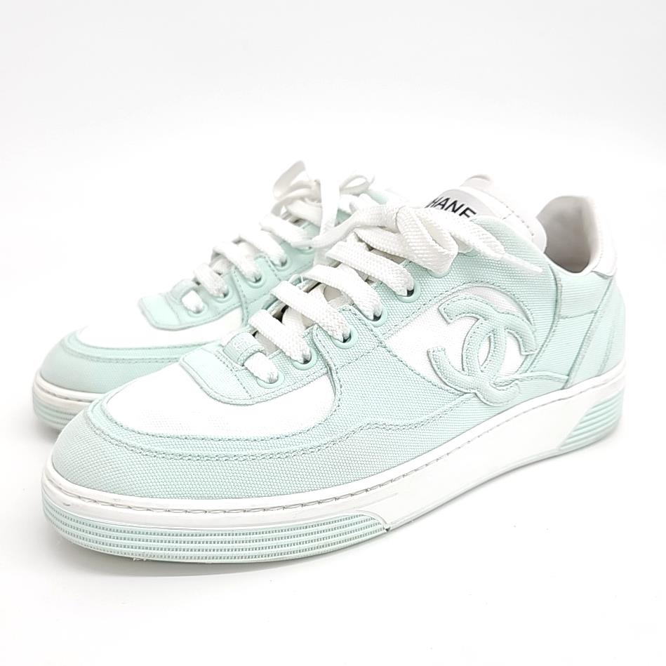 Chanel Sneakers – Calfskin Leather – Mint