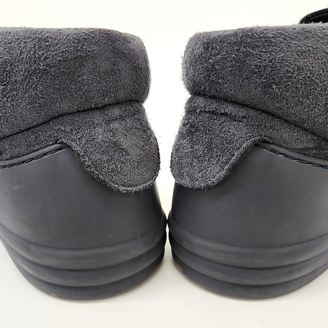 Chanel Sneakers – Navy
