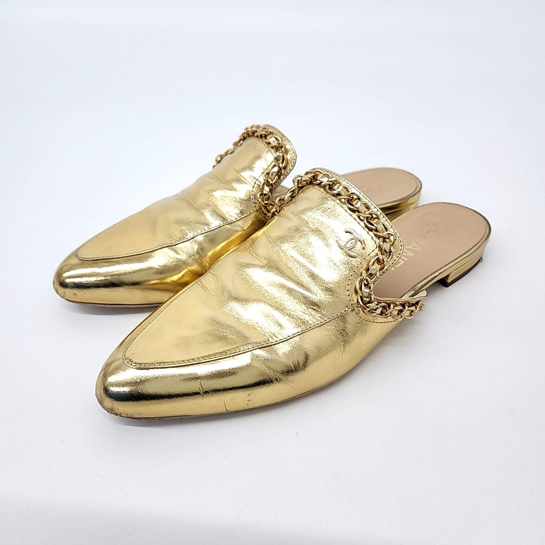 Chanel Mule – Leather – Gold