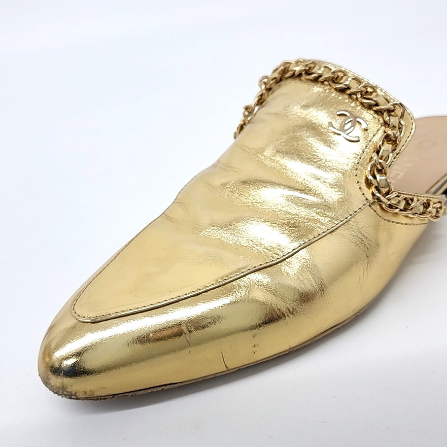 Chanel Mule – Leather – Gold
