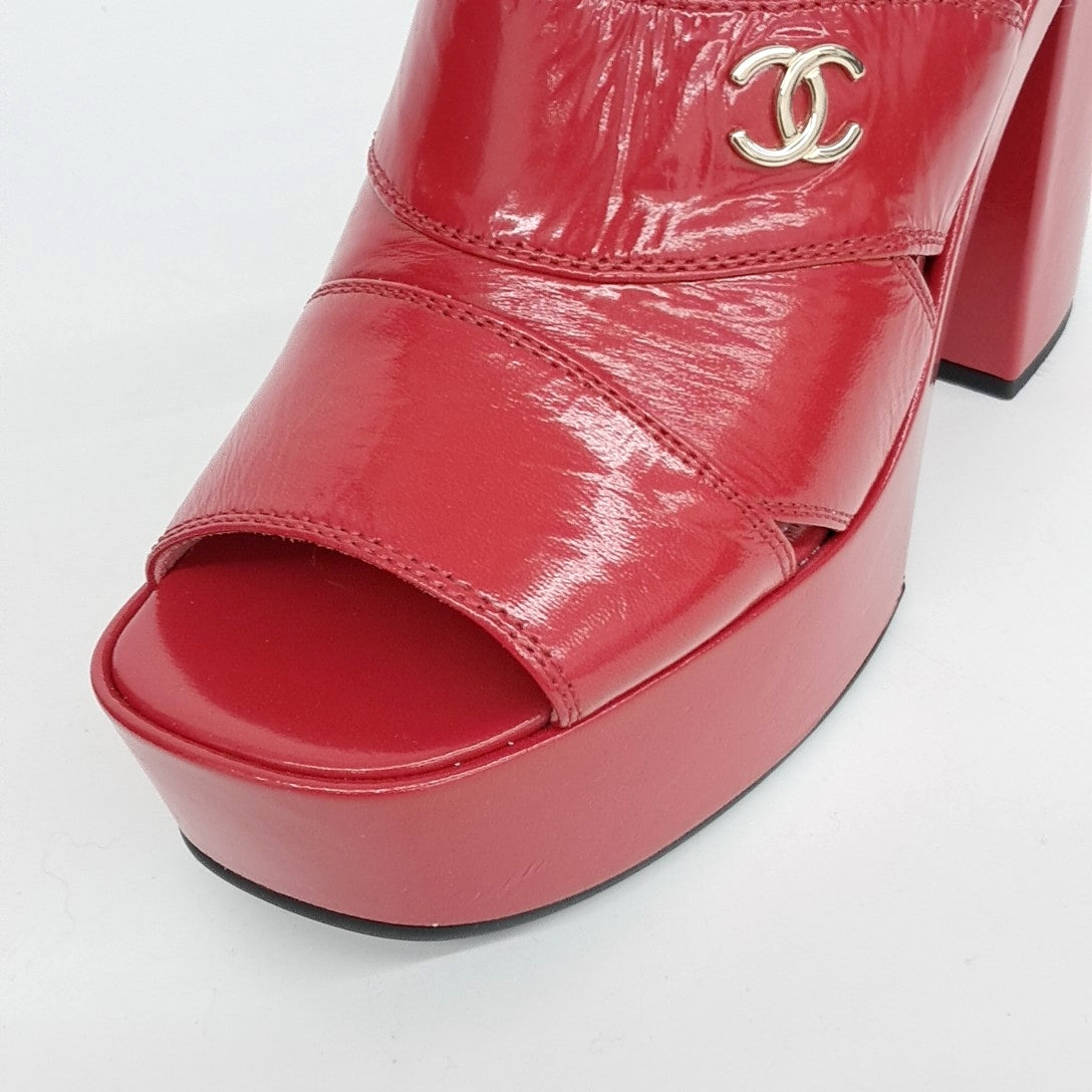Chanel Sandals – Leather – Red