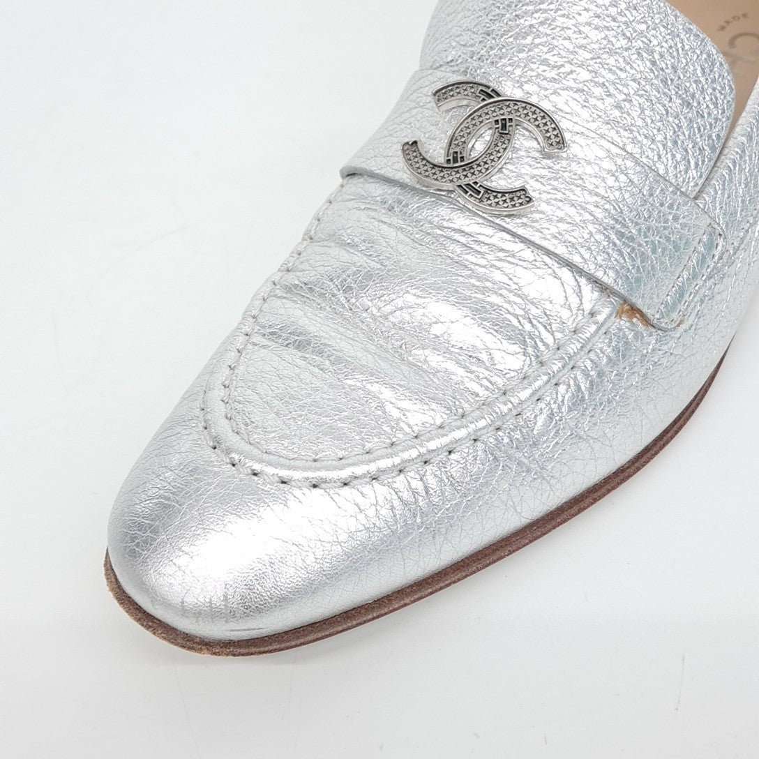 Chanel Loafers – Leather – Silver