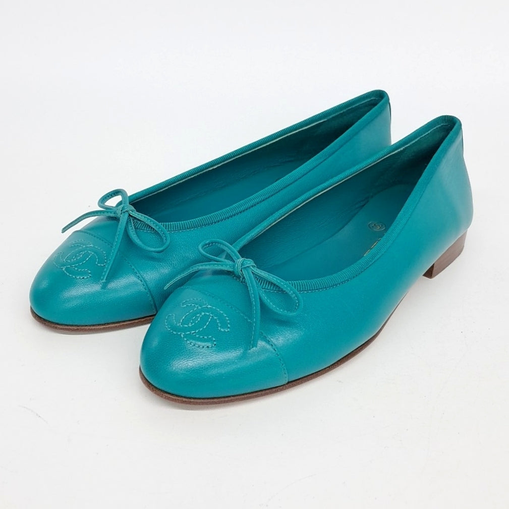 Chanel Flat Shoes – Leather – Black