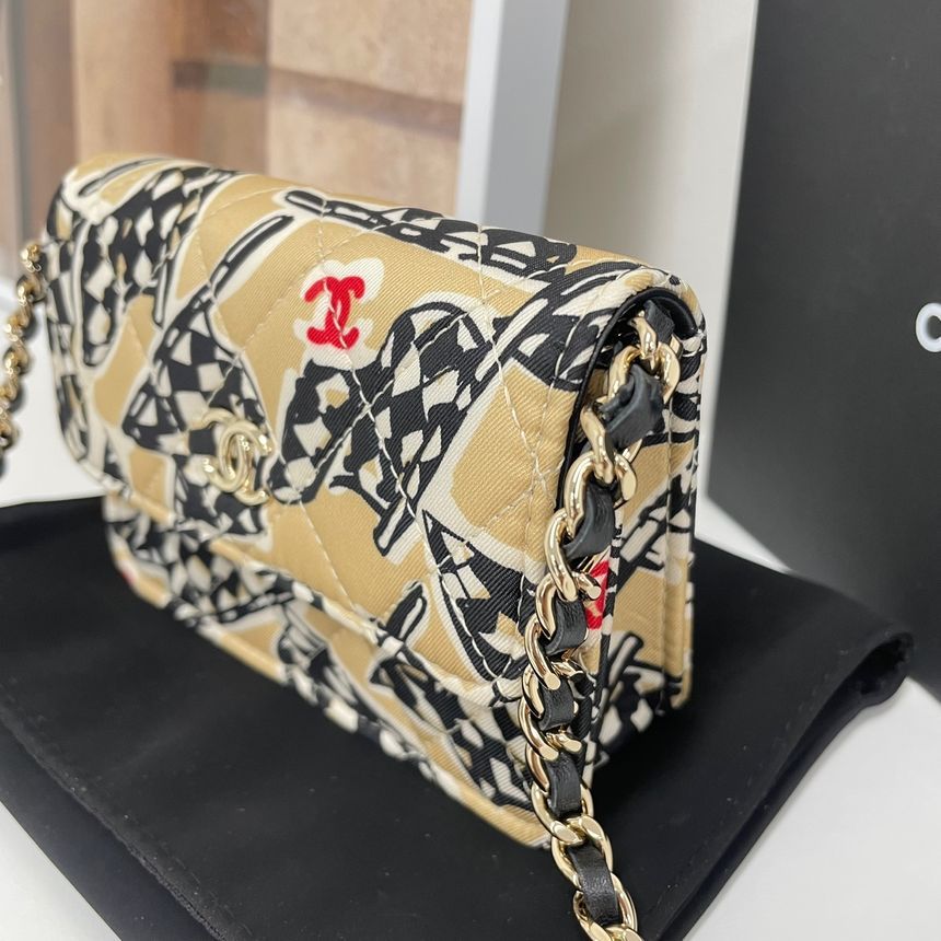 Chanel Flap Bag – Beige – Black