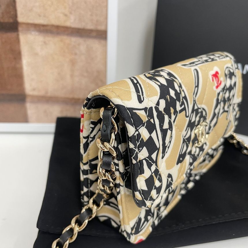 Chanel Flap Bag – Beige – Black