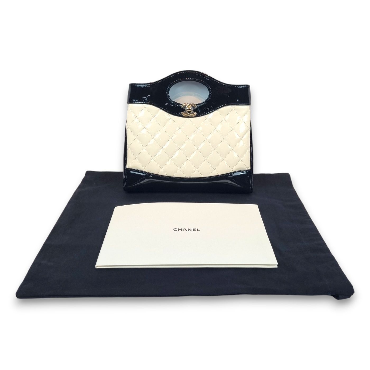 Chanel 31 – Patent Leather – Black and White – Gold Hardware