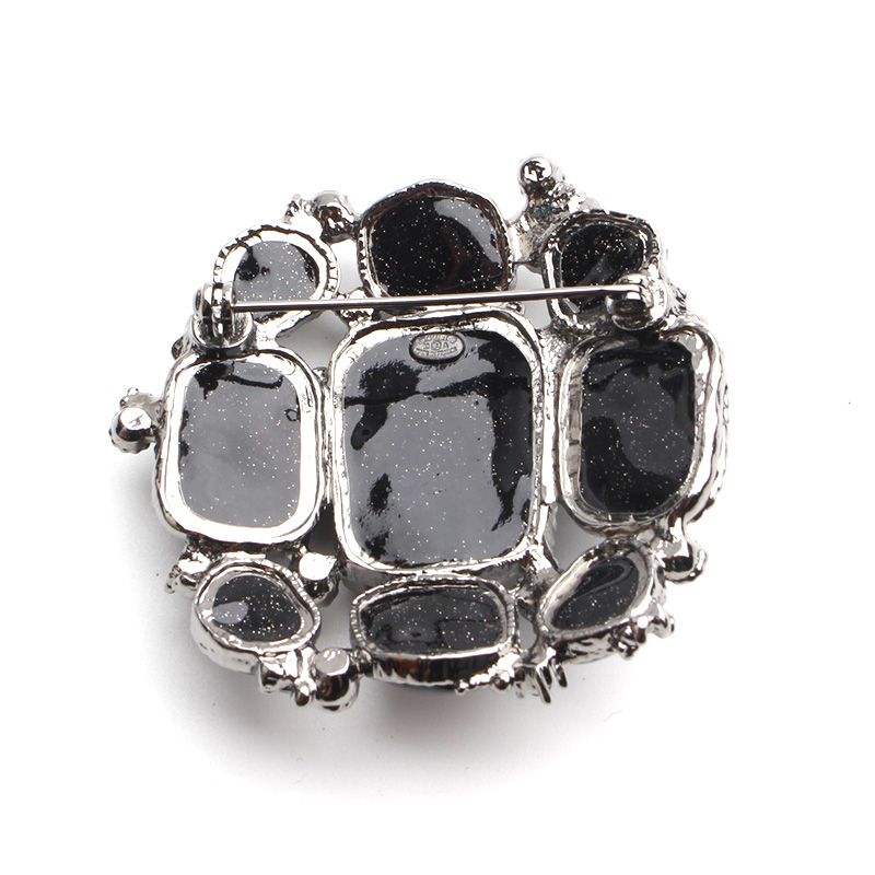 Chanel Brooch – Enamel – Black