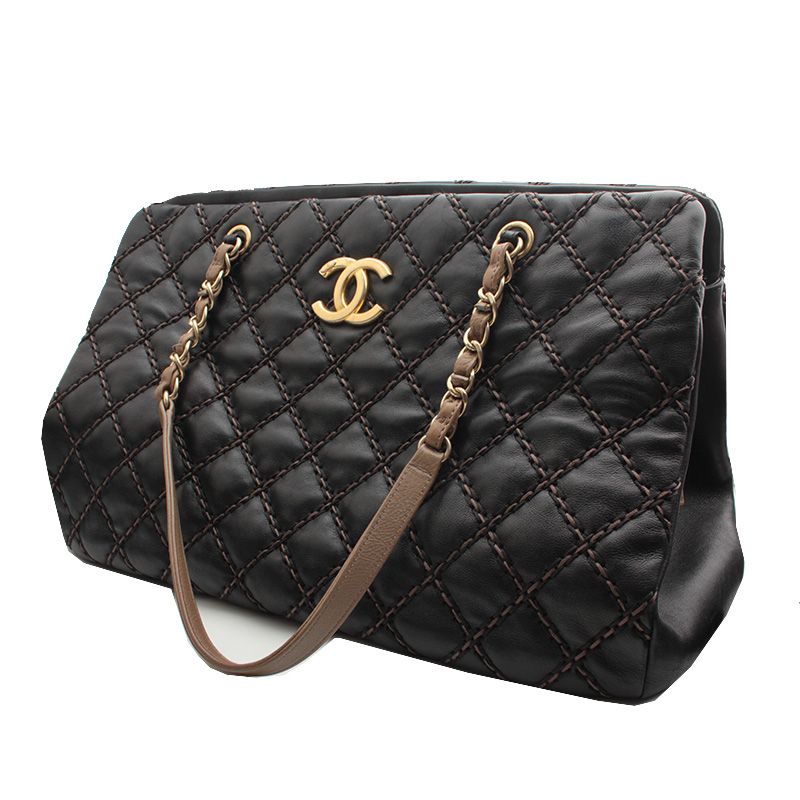Chanel Shoulder Bag – Calfskin Leather – Black – Gold Hardware