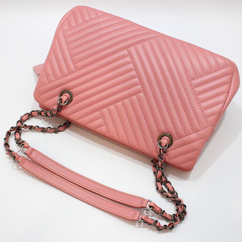 Chanel Shoulder Bag – Lambskin Leather – Pink – Silver Hardware