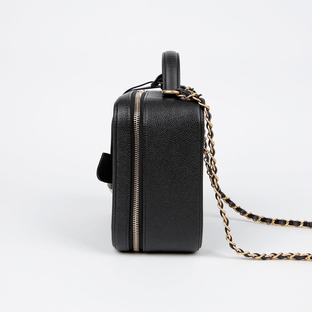 Chanel Vanity Case – Caviar Leather – Black – Gold Hardware