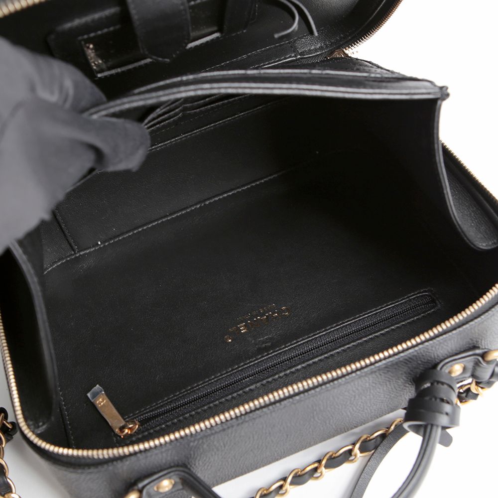 Chanel Vanity Case – Caviar Leather – Black – Gold Hardware