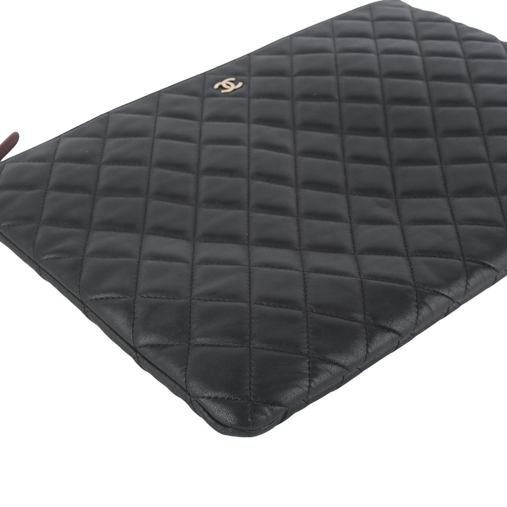 Chanel Clutch – Lambskin Leather – Black – Gold Hardware